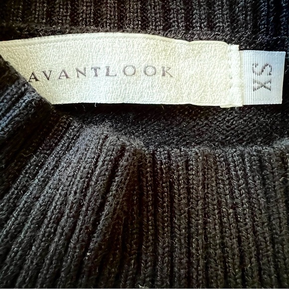 Avantlook Ruffle Edge Top - Picture 5 of 5